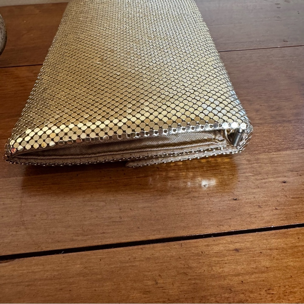Whiting and Davis Glamorous Gold Metal Mesh Evening Clutch Purse Vintage - Picture 10 of 10